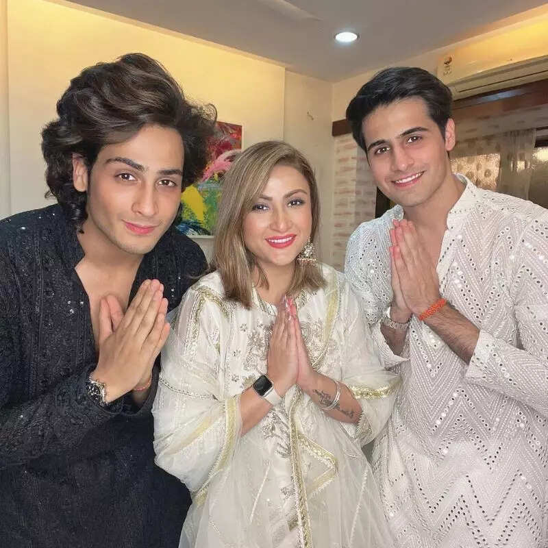 उर्वशी ढोलकिया Urvashi Dholakia