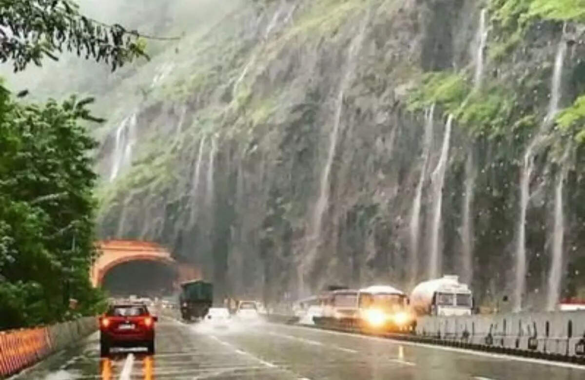 ​देश का पहला एक्सेस-कंट्रोल्ड रोड​