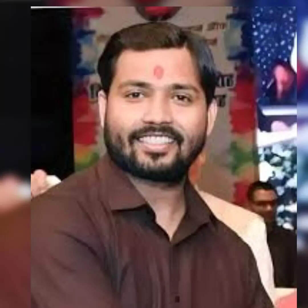 एक बच्चे को पढ़ाने से किया था शुरू