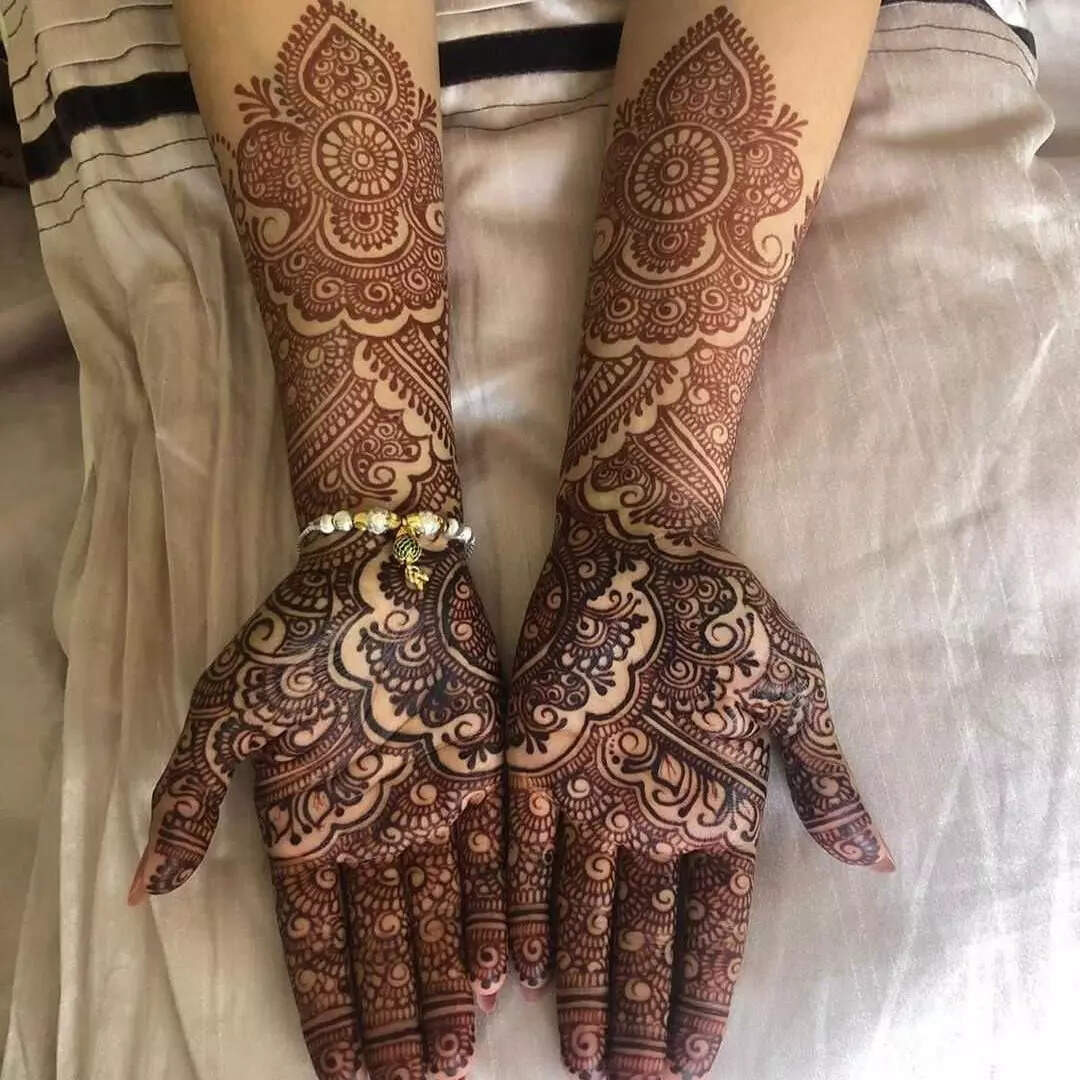 हरतालिका तीज पर फूल हैंड मेहंदी 