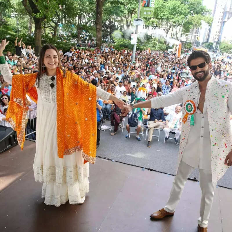 न्यूयॉर्क में दिखे साथ