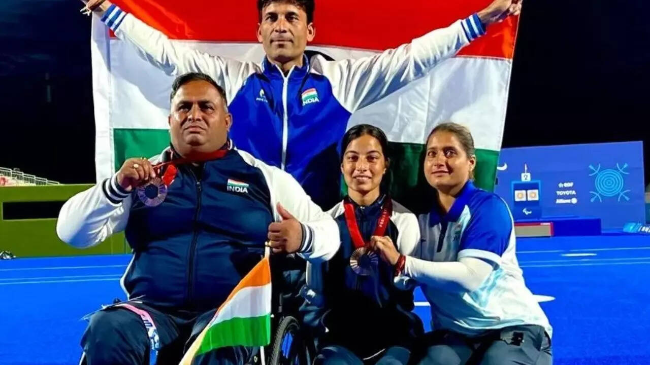 मिक्स्ड टीम कंपाउंड में जीता पदक