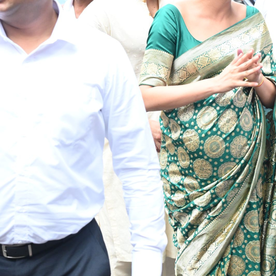 खूबसूरत डिजाइन की साड़ी