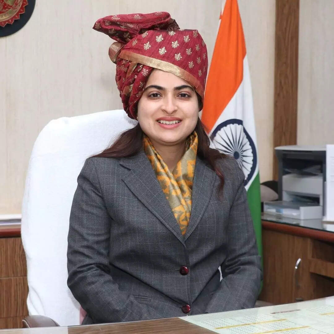 IAS सोनिया मीणा