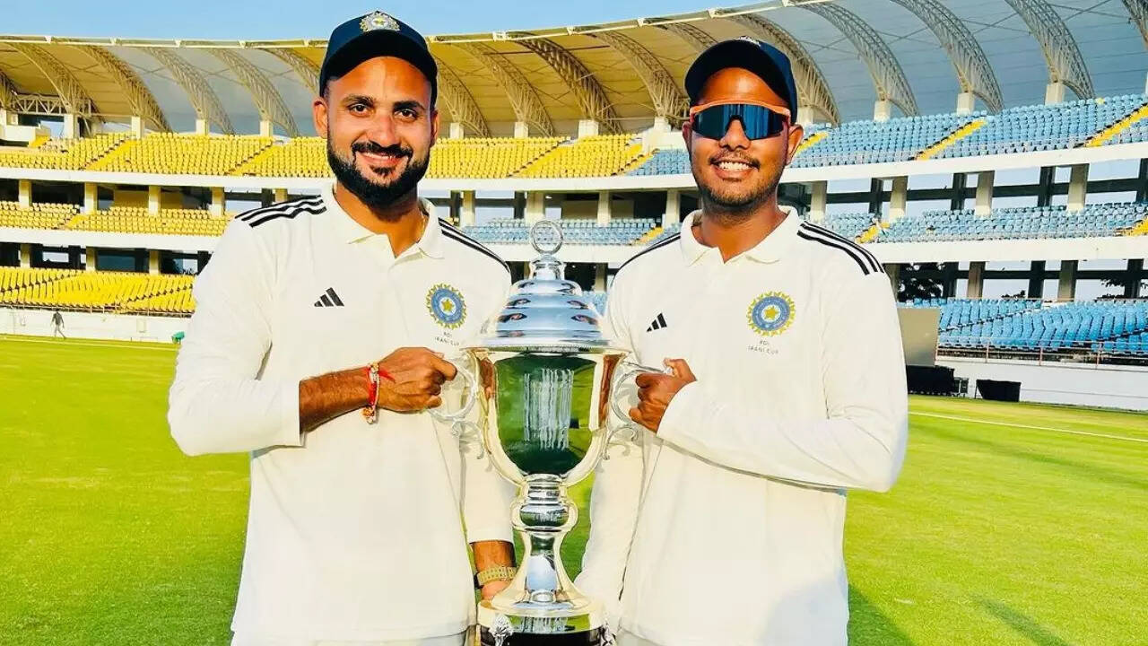 ये खिलाड़ी भी दे रहा है टक्कर