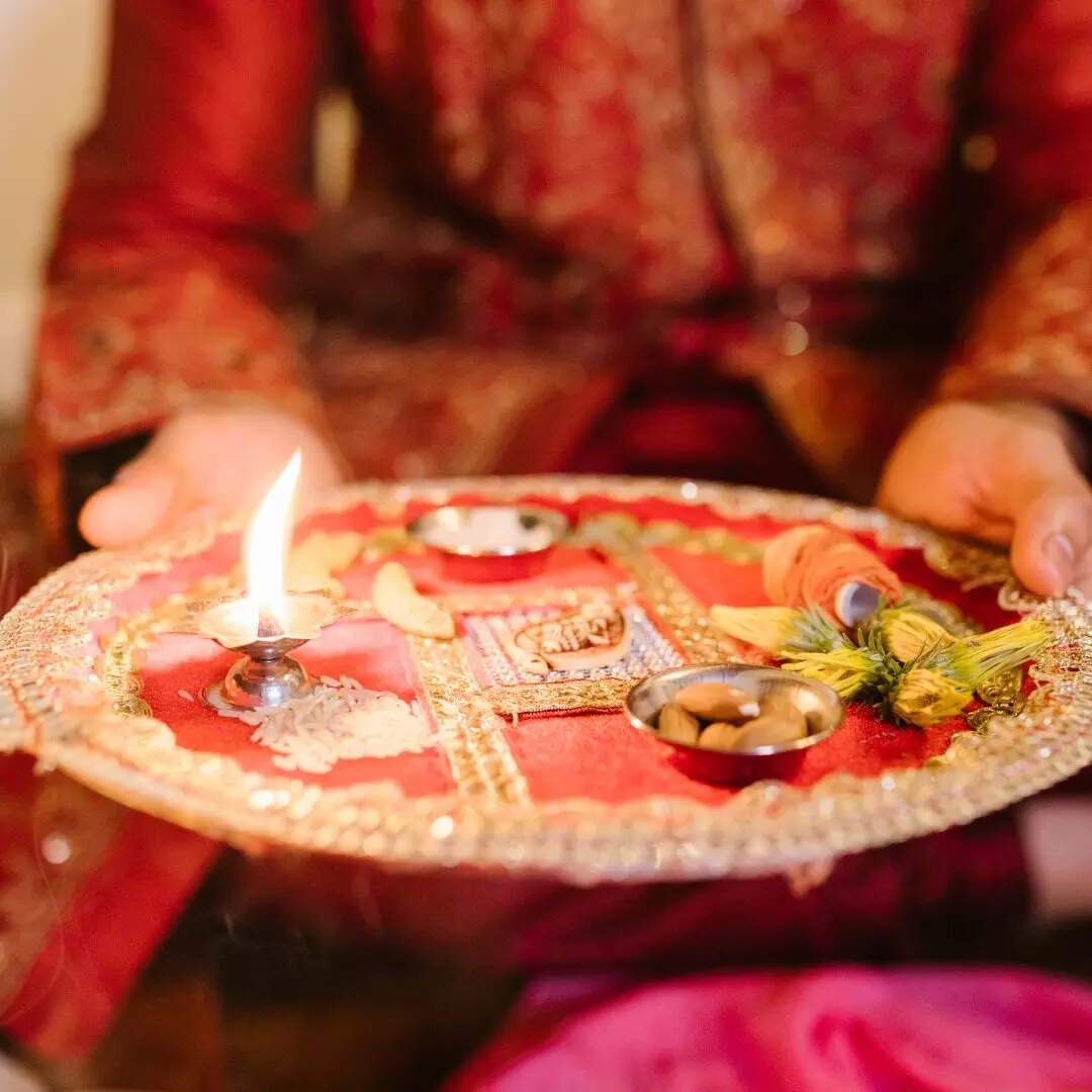 क्या जल में प्रवाहित कर सकते हैं?