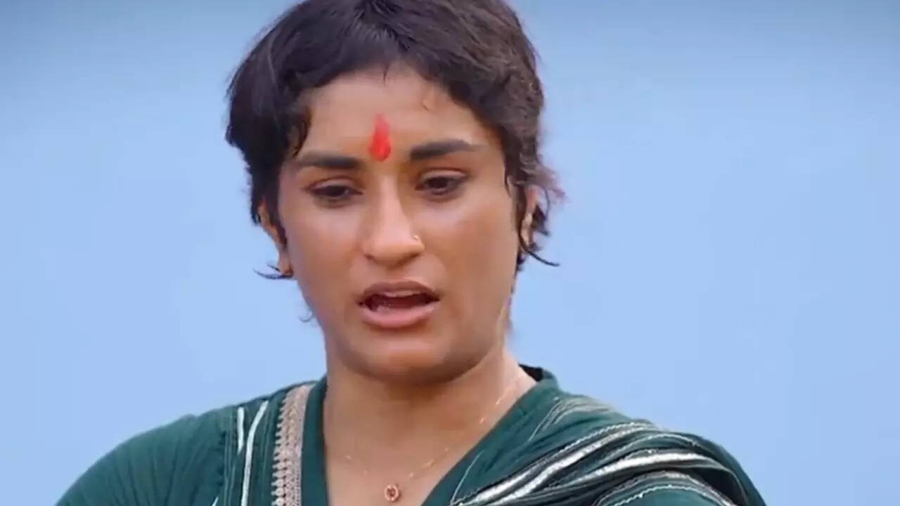 पहली बार चुप्पी तोड़ी