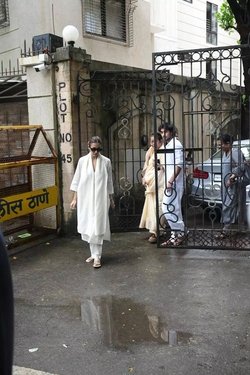 मलाइका अरोड़ा Malaika Arora निभा रही है बड़ी बेटी का फर्ज