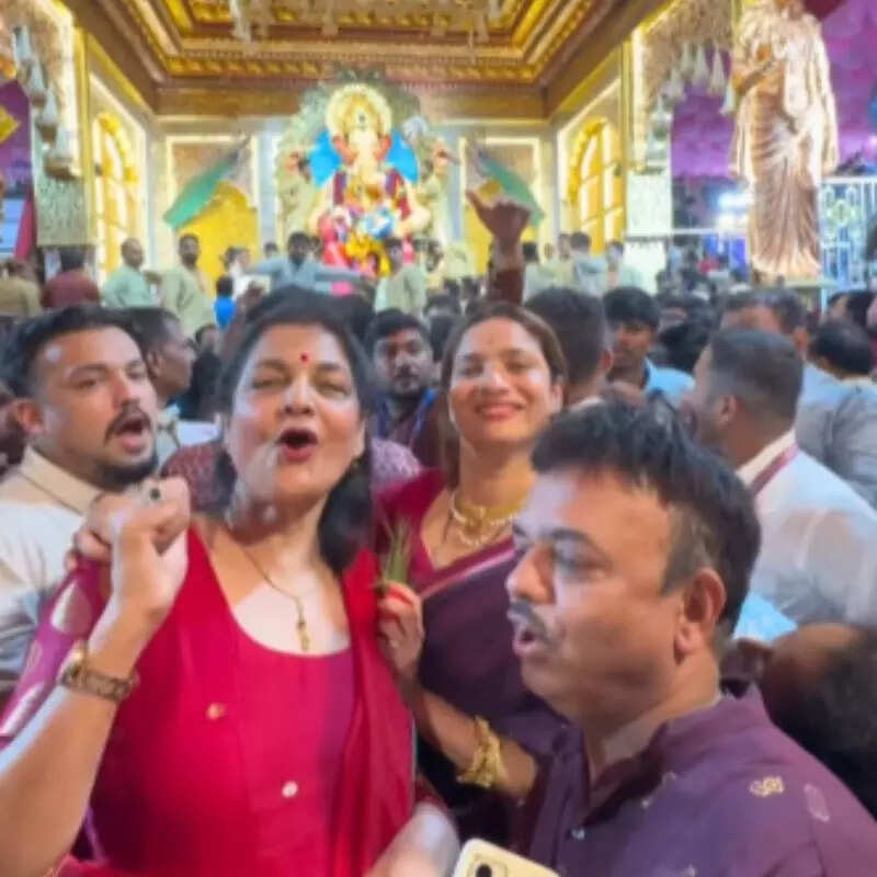 लालबागचा राजा पहुंचीं अंकिता लोखंडे