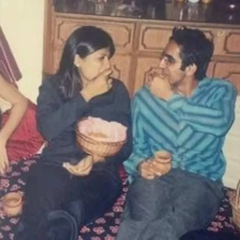 परिवार ने कराई पहली मुलाकात