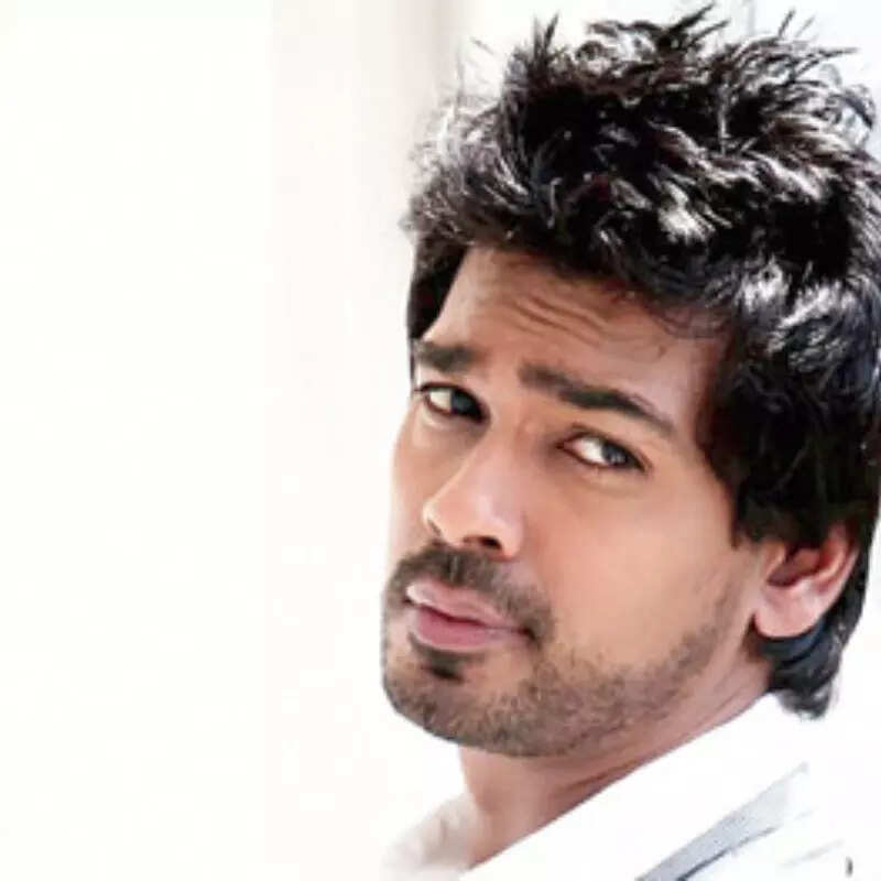निखिल द्विवेदी (Nikhil Dwivedi)