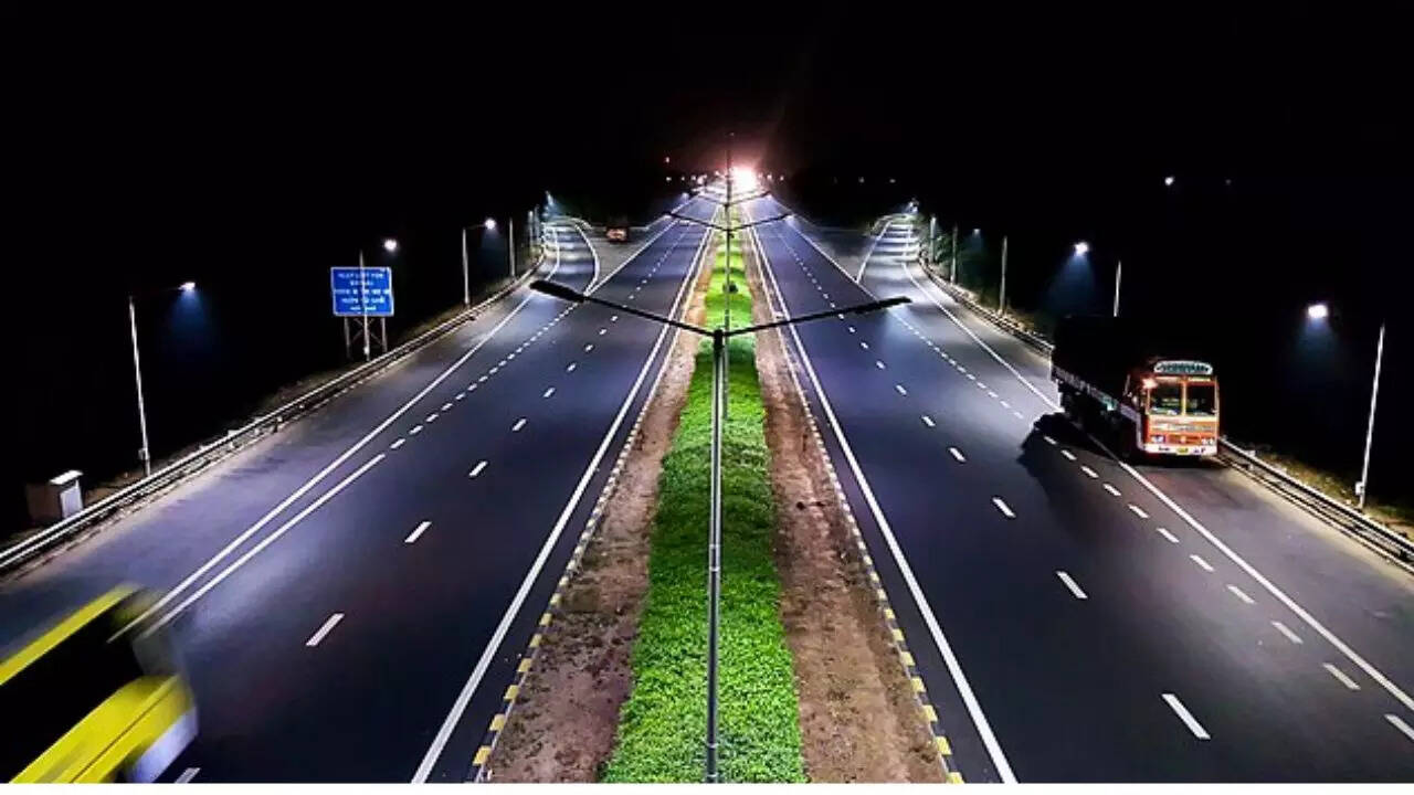 विजन 2047 के तहत देश में हाईस्पीड कॉरिडोर का निर्माण किया जाना है