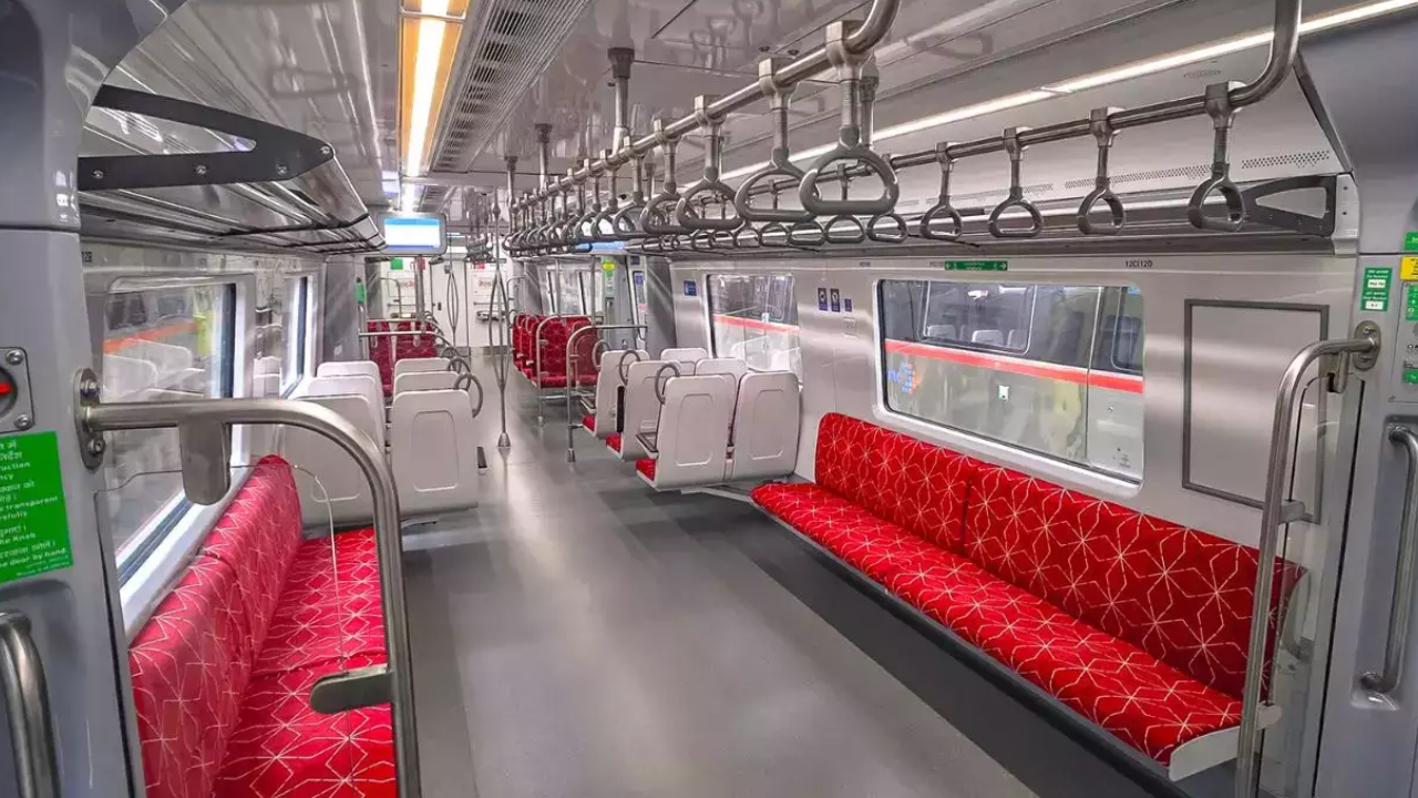 ​दिल्ली मेट्रो से अलग हैं मेरठ मेट्रो की सीटें​