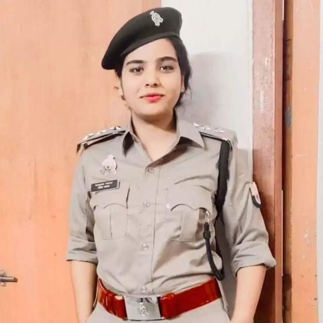Success Story of SDM Rashmi Yadav Cracked UP PCS Twice Become Excise ...
