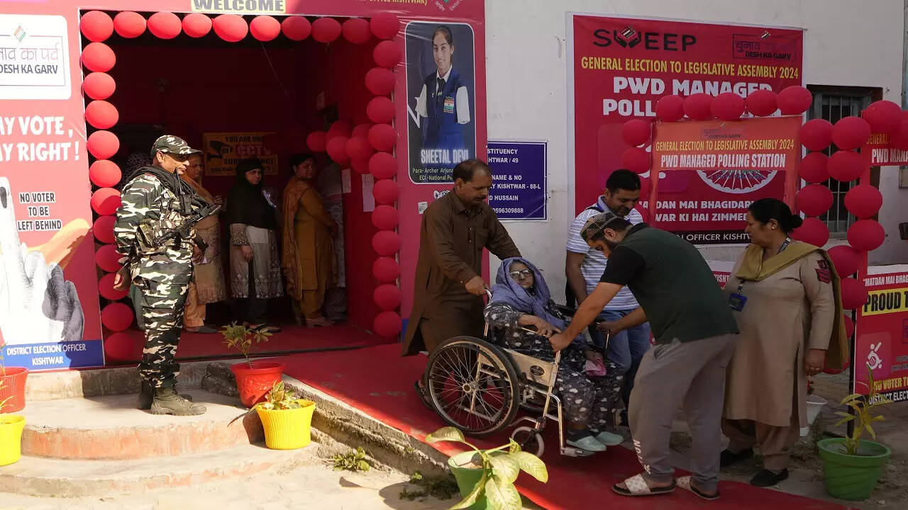 किश्तवाड़ में बवाल थमा