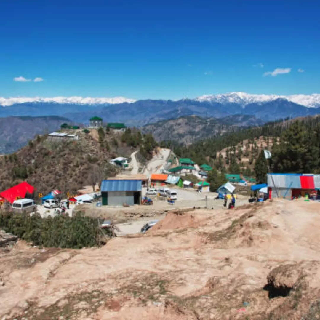 कितनी है गांव की आबादी