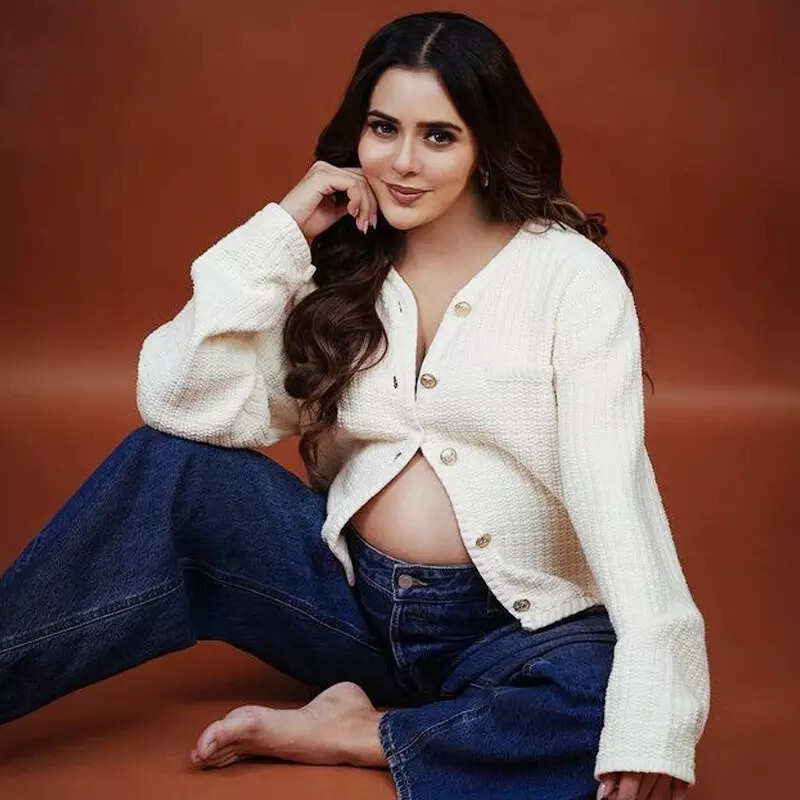 Sana Sayyad ने कराया मैटरनिटी फोटोशूट 