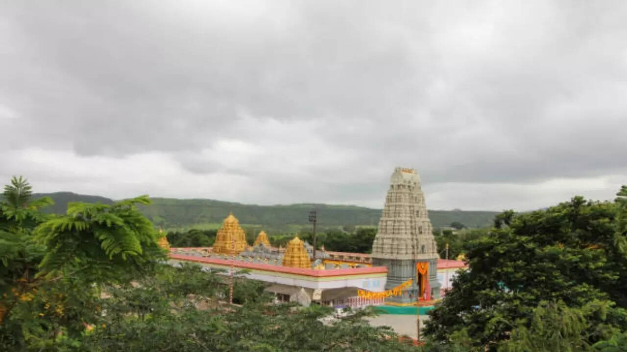 ​कई बैंकों में गोल्ड डिपॉजिट ​