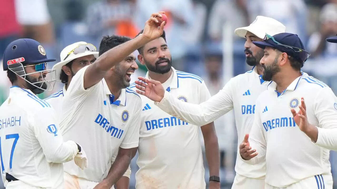 टेस्ट इतिहास के सातवें सफल गेंदबाज