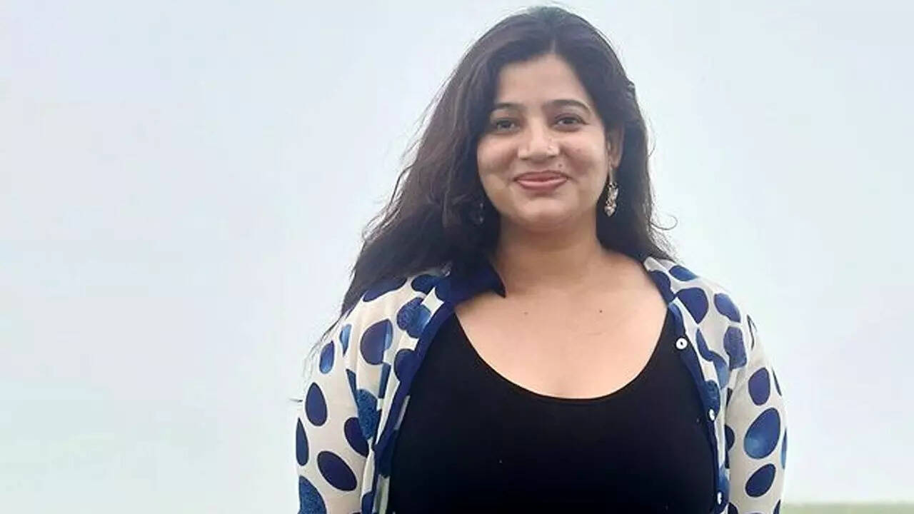 ​सोशल मीडिया प्रेजेंस बनी विलेन​