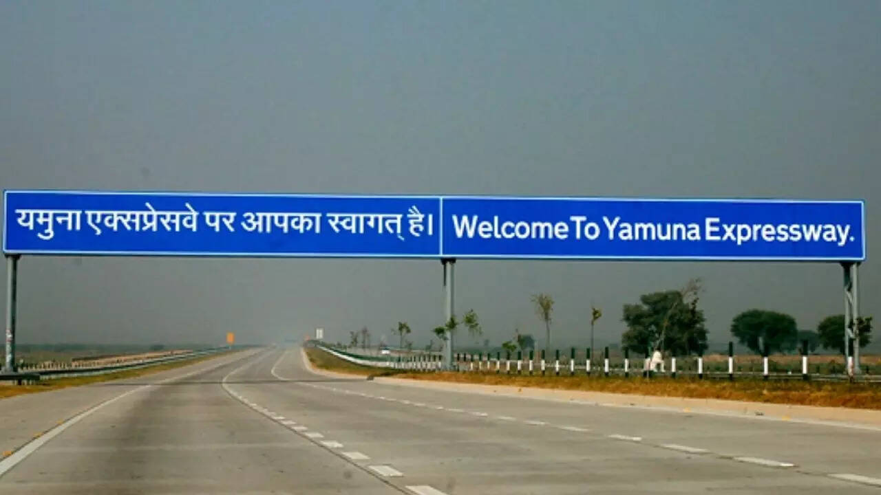 ​मोटरसाइकिल के लिए 3.25 रुपये प्रति किलोमीटर Toll Tax​