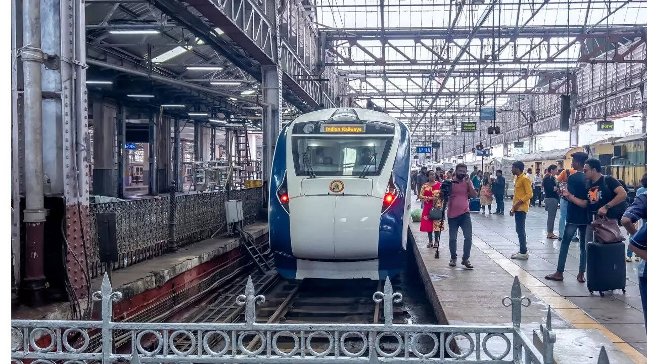 वंदे भारत ट्रेनें सेमी-हाई स्पीड ट्रेनों का लेटेस्ट 20 वर्जन