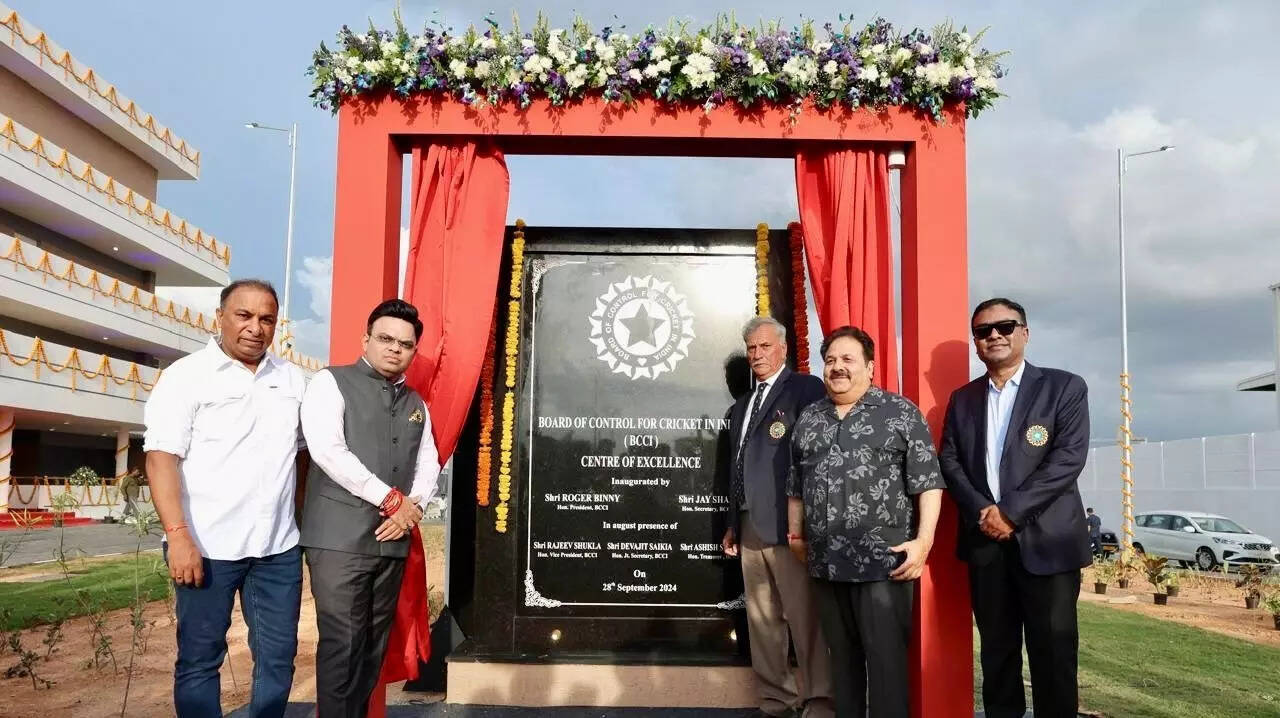 इन्डोर प्रैक्टिस की है विश्वस्तरीय सुविधा