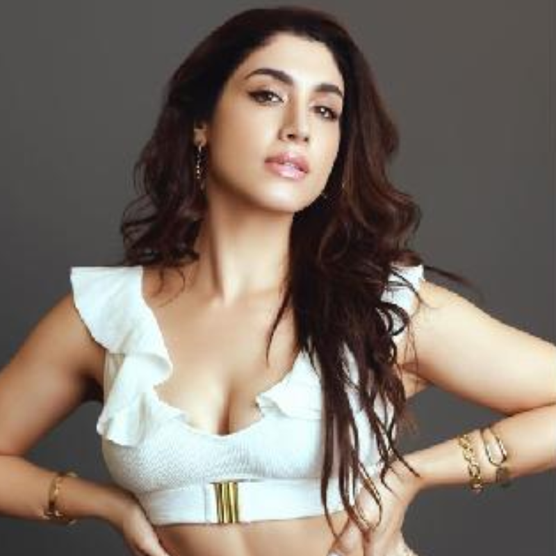शाहिद की फिल्म में हुई Delbar Arya की एंट्री