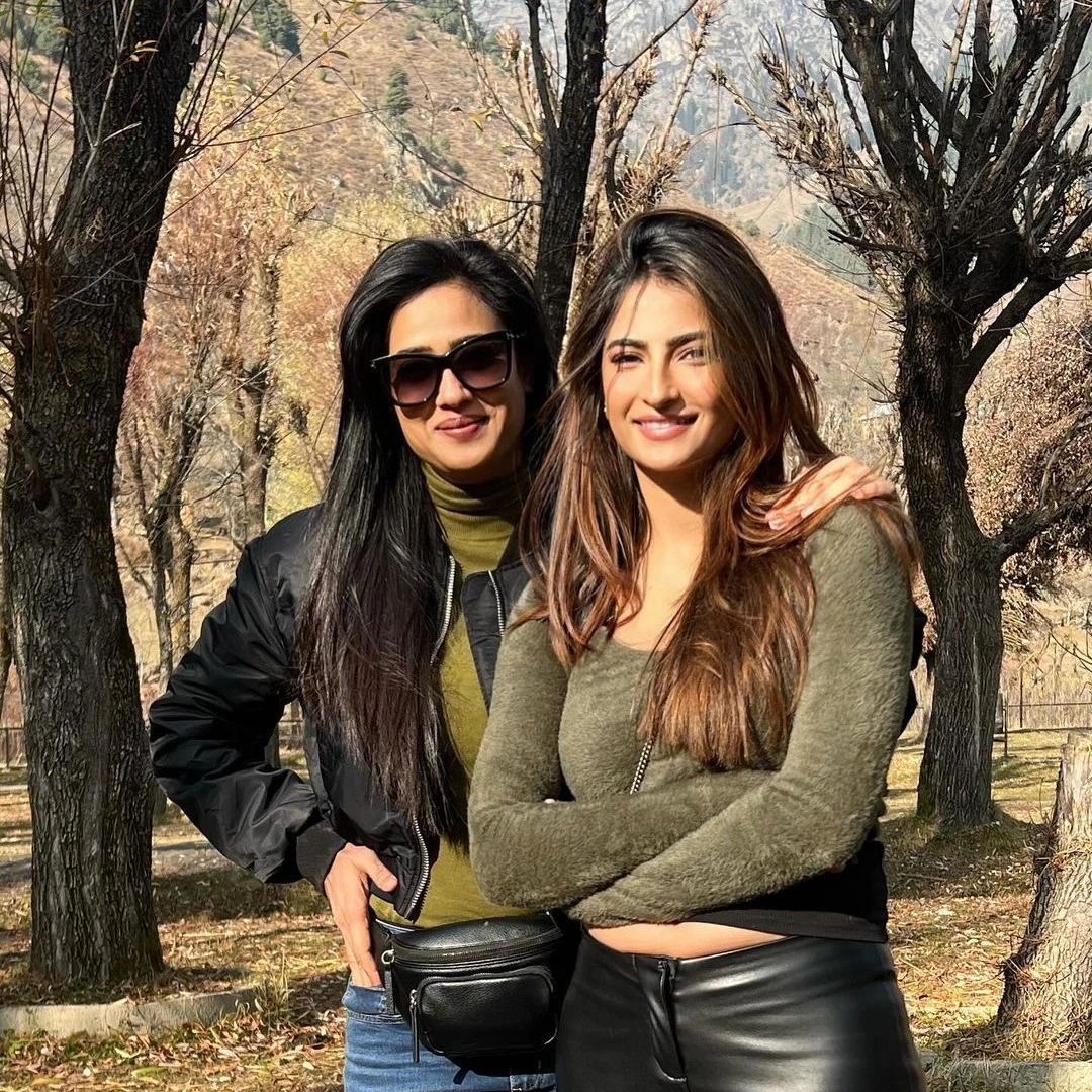 बेटी को बताते हैं बहन