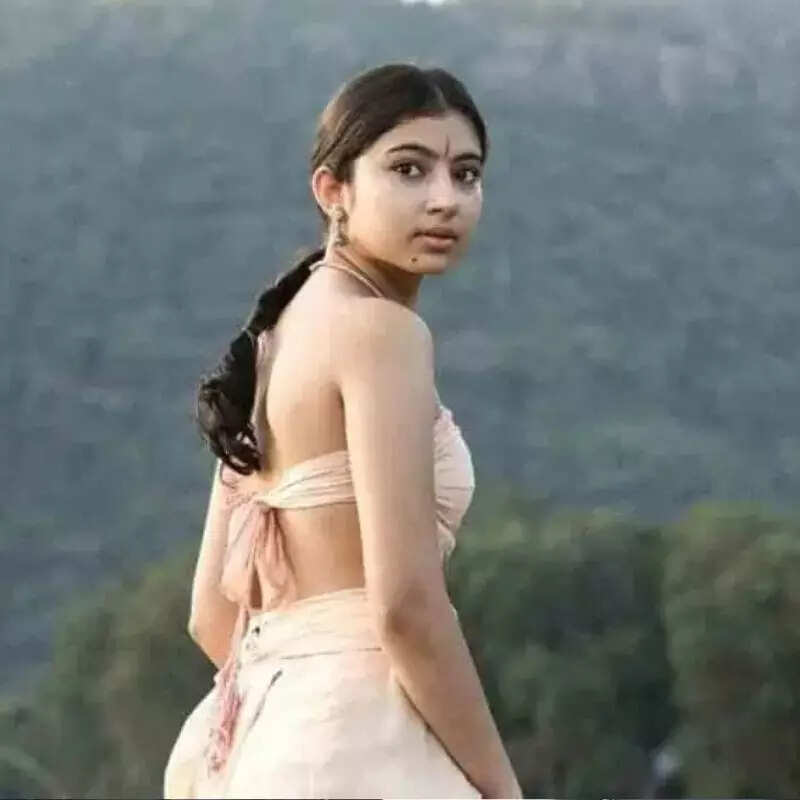 कौन है सारा अर्जुन