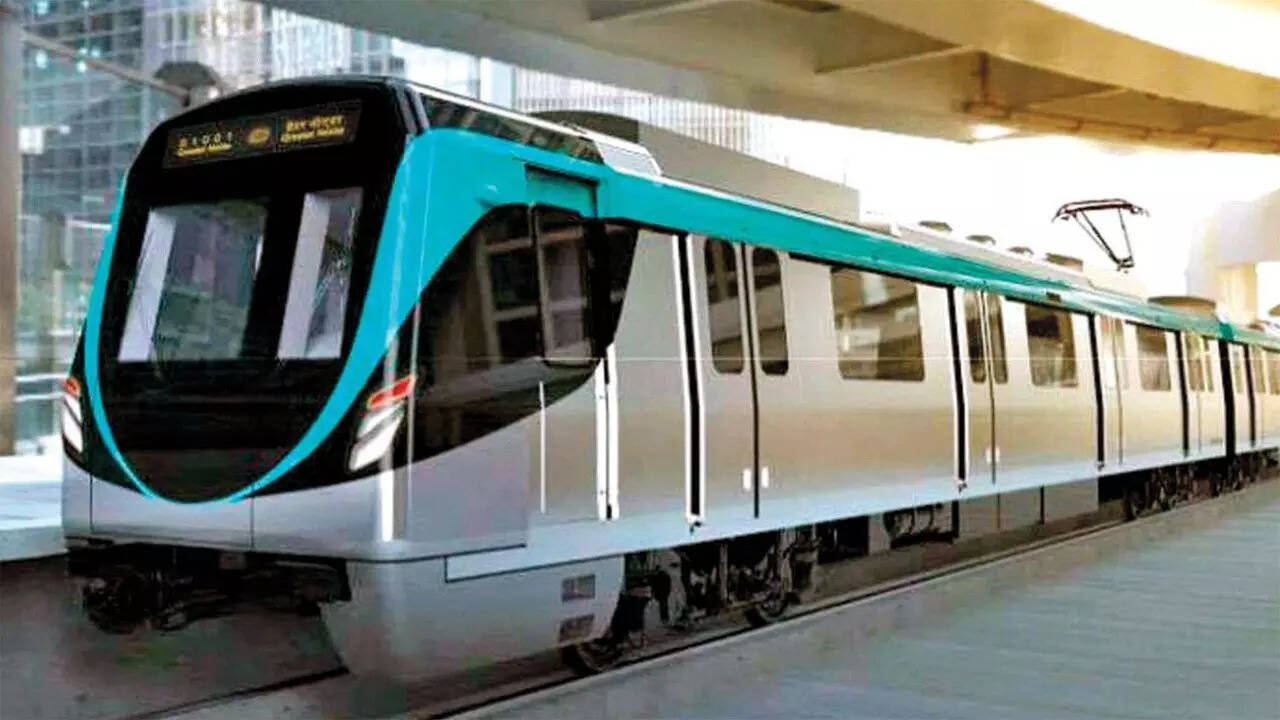 सेक्टर-61,71 से होते हुए एक्वा लाइन मेट्रो
