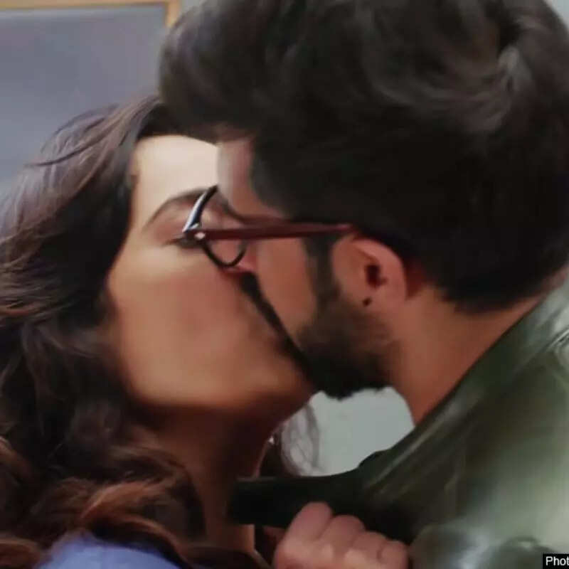 हम तुम एंड देम में श्वेता तिवारी ने फिल्माया लिपलॉक