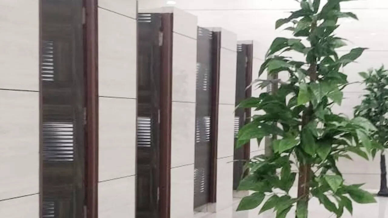 हर पेट्रोल पंप पर साफ-सुथरे पब्लिक टॉयलेट बनेंगे।