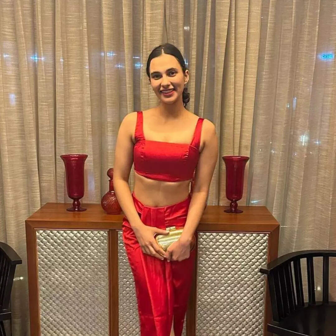 Success Story of IPS Aashna Chaudhary Social Media Star Become UPSC ...