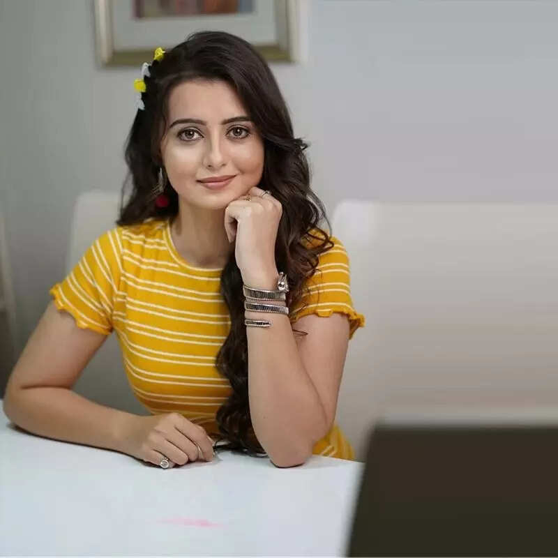 चाहत पांडे (Chahat Pandey)