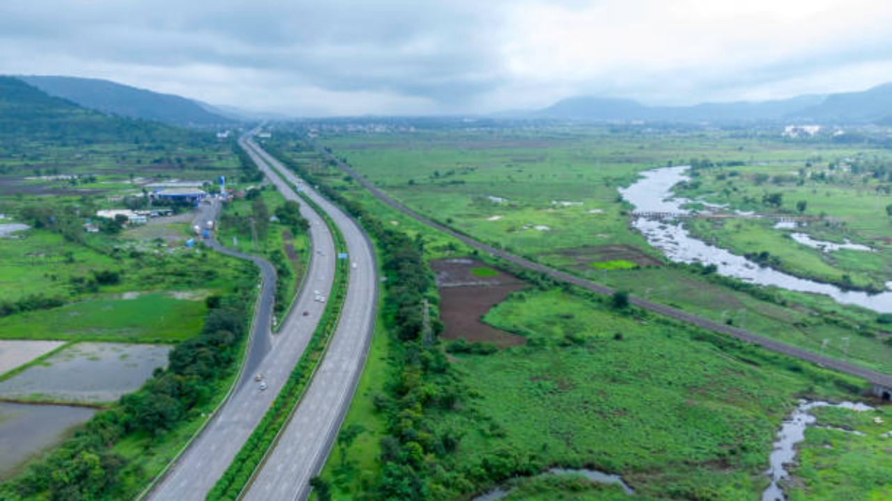 आगरा-लखनऊ एक्सप्रेसवे