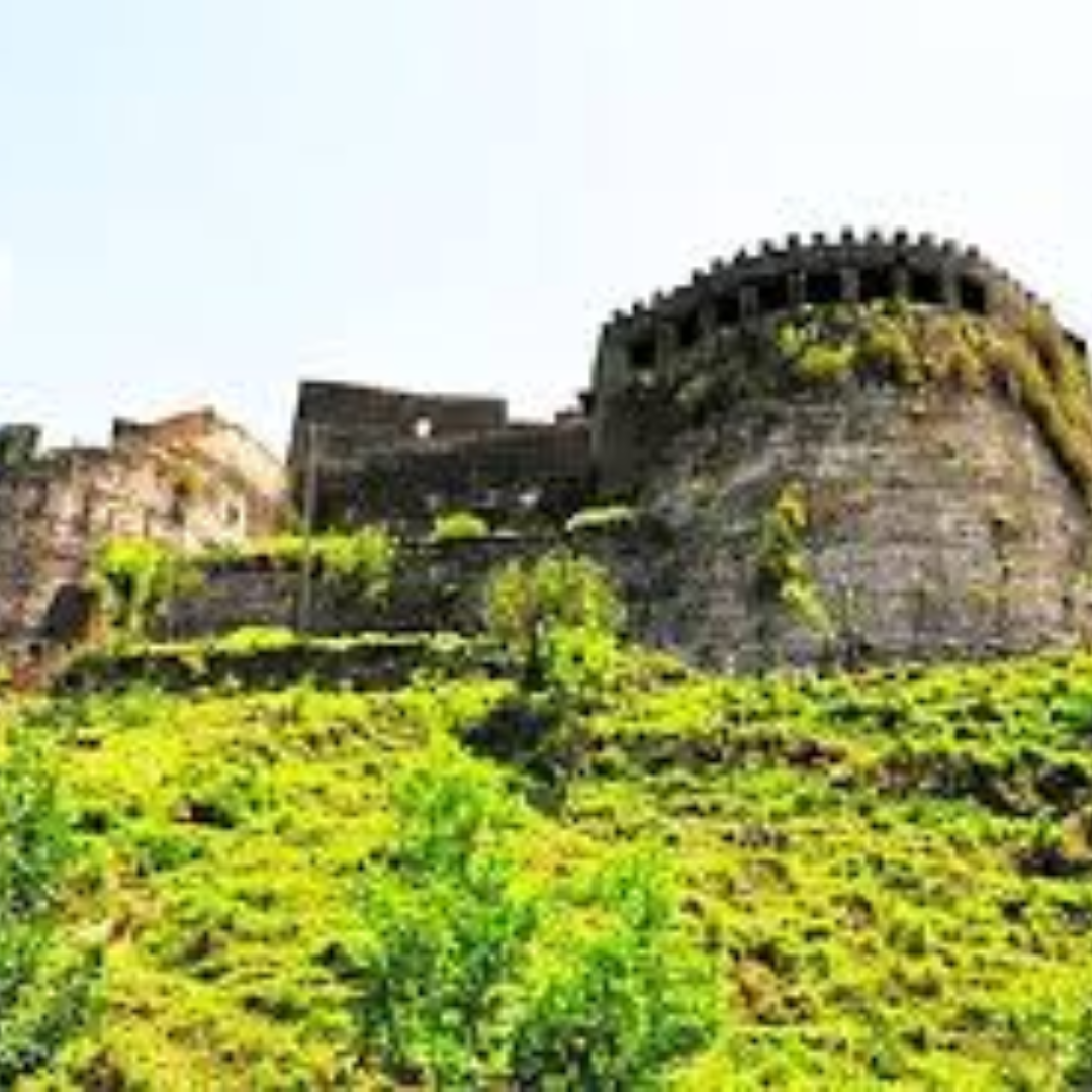 300 साल पुराना किला