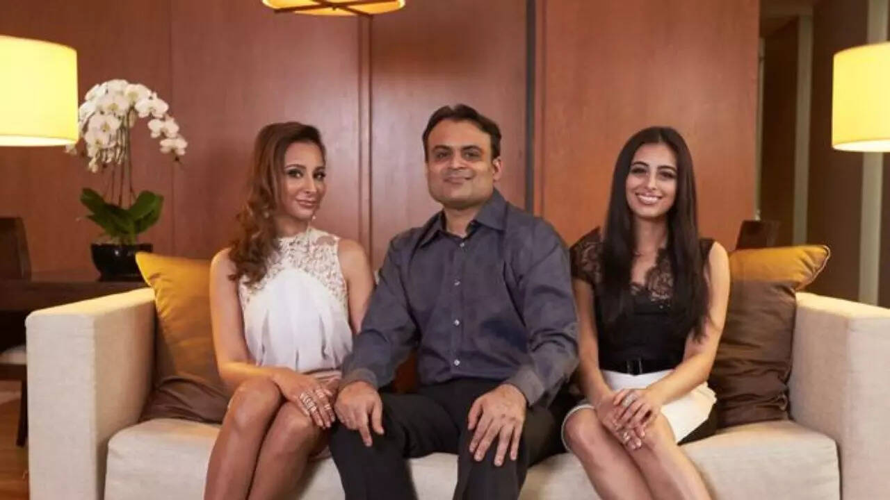 झूठे आरोप लगाए