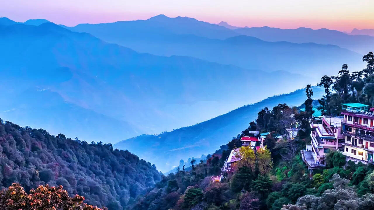 मसूरी से देहरादून का नजारा
