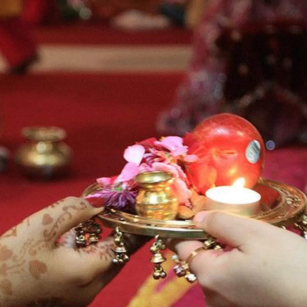 संयम और तपस्या का प्रतीक है करवा चौथ