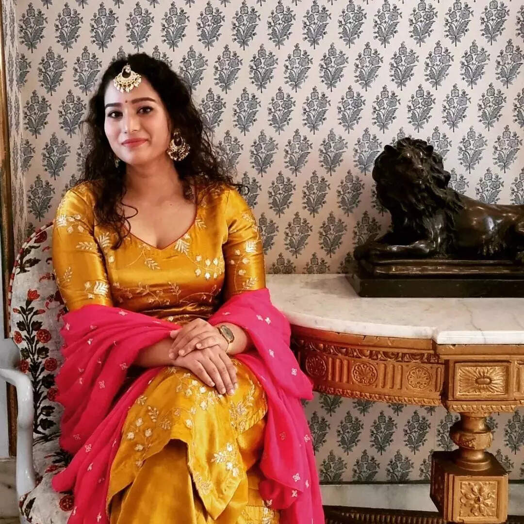 गुजरात कैडर में पोस्टिंग