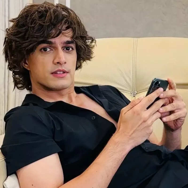 मोहसिन खान (Mohsin Khan)