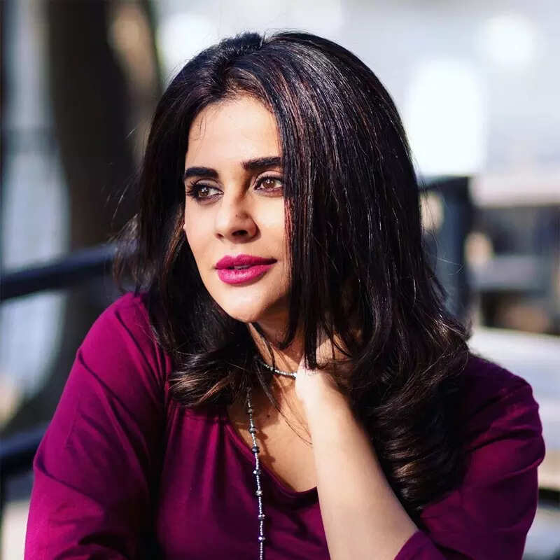 सारा अरफीन खान Sara Arfeen Khan