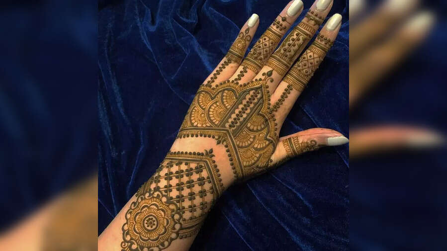Mehndi Design Images मेहंदी के नए डिजाइन्स