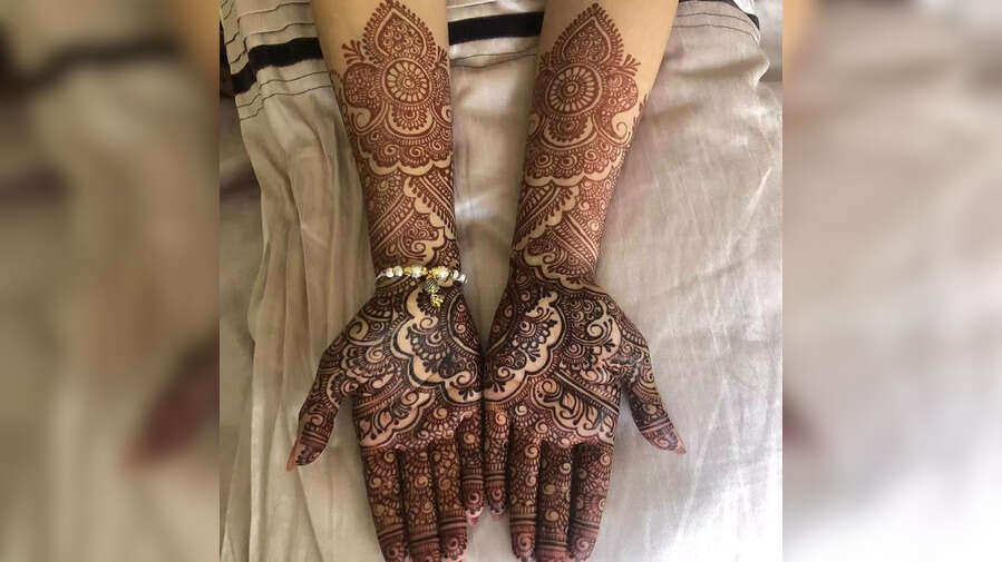 Karwachauth Special Mehndi Designs नई दुल्हन के लिए मेहंदी