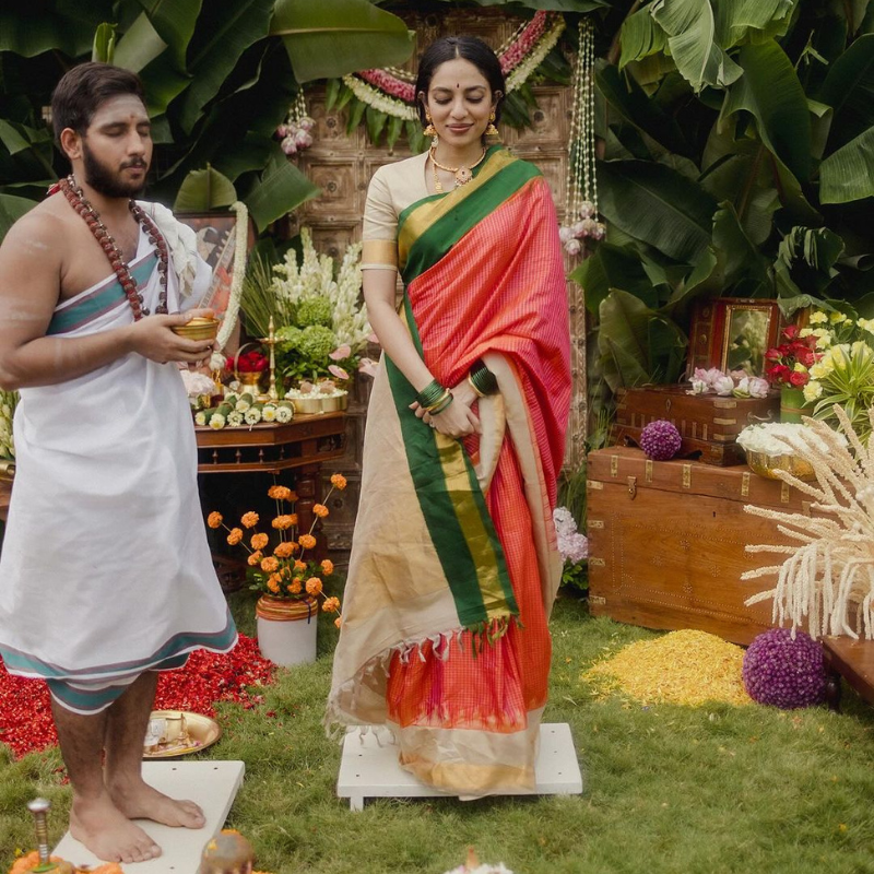 अगस्त में कपल ने की थी सगाई 