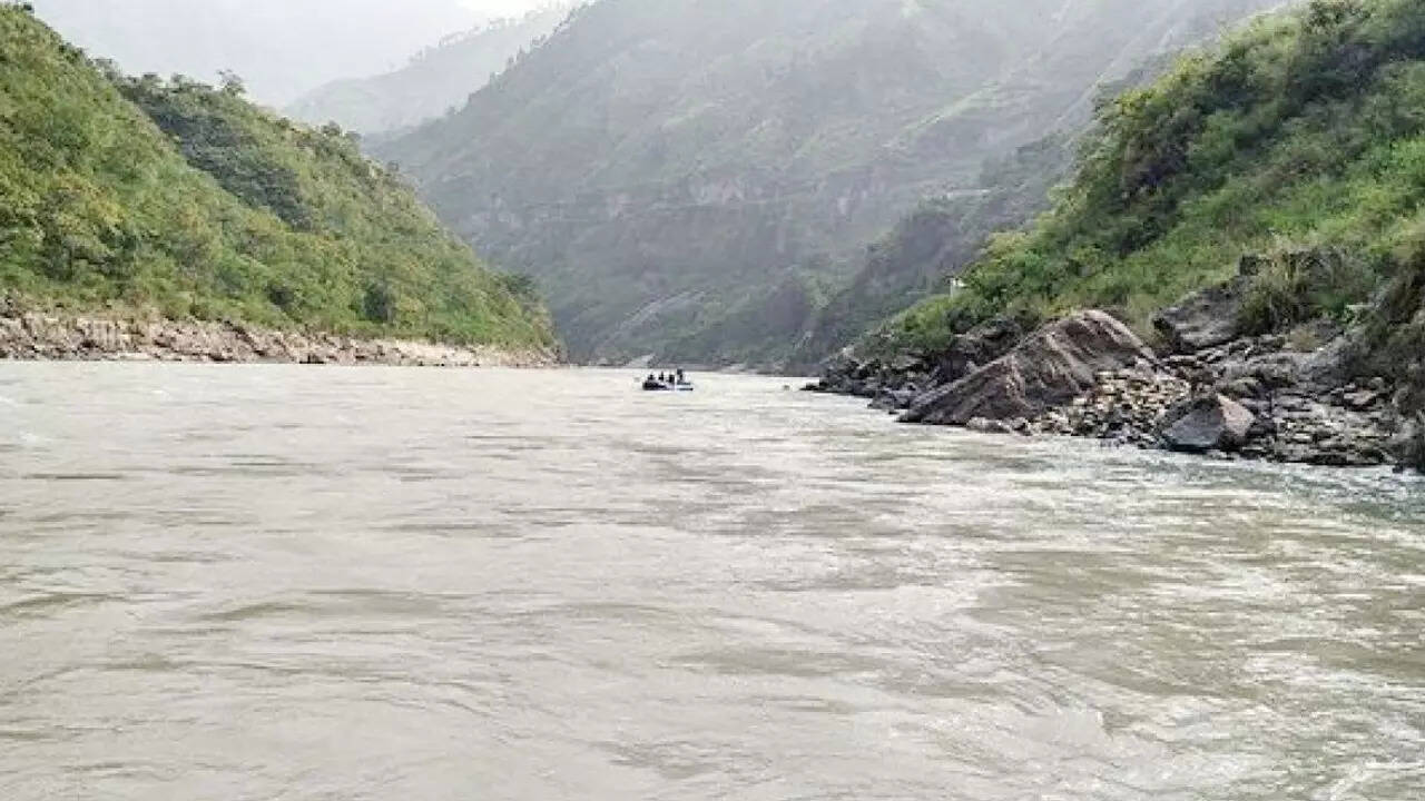 60 सालों तक सूखी रही नदी