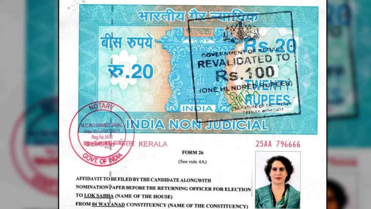प्रियंका गांधी वाड्रा के पास 59 किलो चांदी ढाई किलो सोना