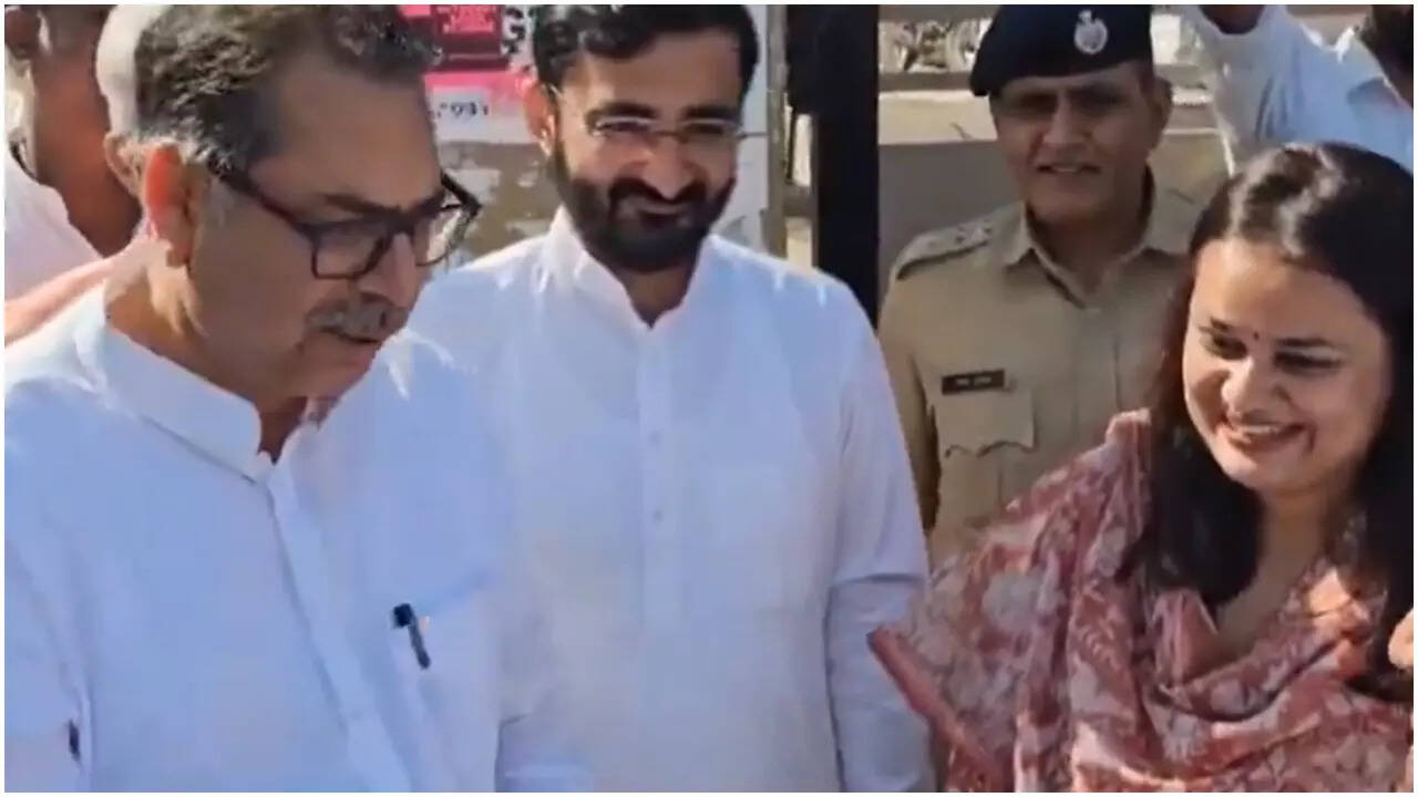 सतीश पूनिया कर रहे थे तारीफ