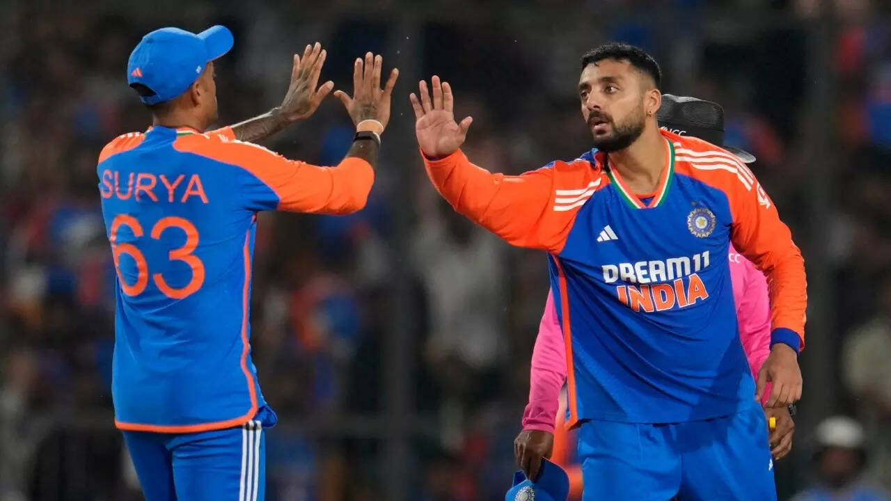 वरुण चक्रवर्ती और अक्षर संभालेंगे स्पिन आक्रमण